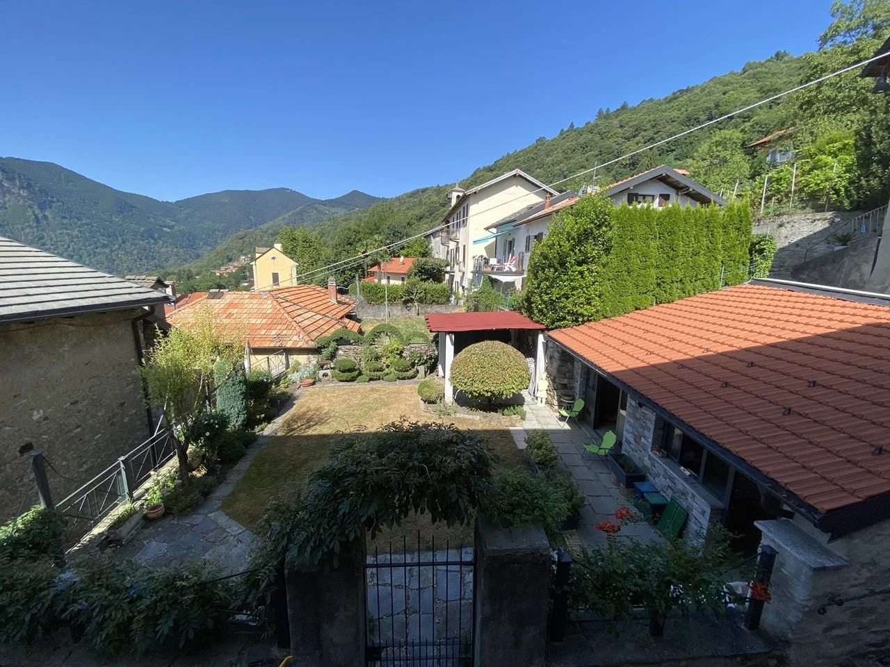 Vendesi casa sul lago maggiore vicino cannero